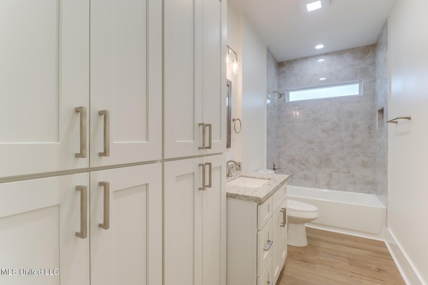 Experience coastal living with this new home that's just a 1/4 - photo 20
