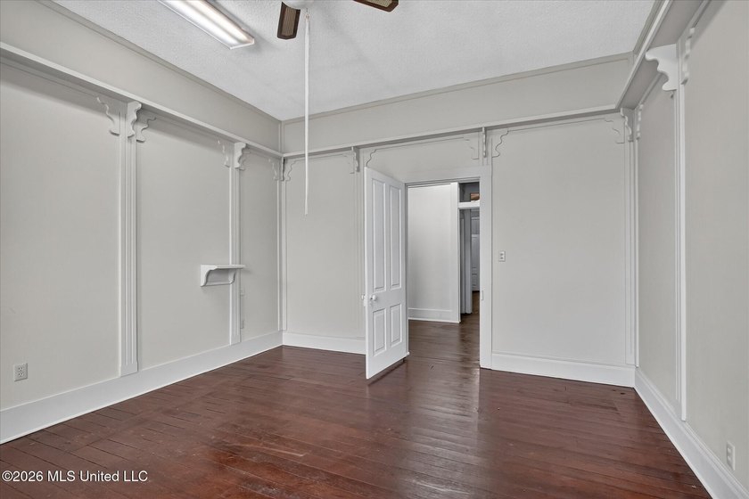 Step back in time with this one-of-a-kind historic estate - photo 21