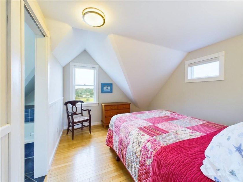 Welcome to 1087 Lakeside Drive - an exceptional retreat offering - photo 29