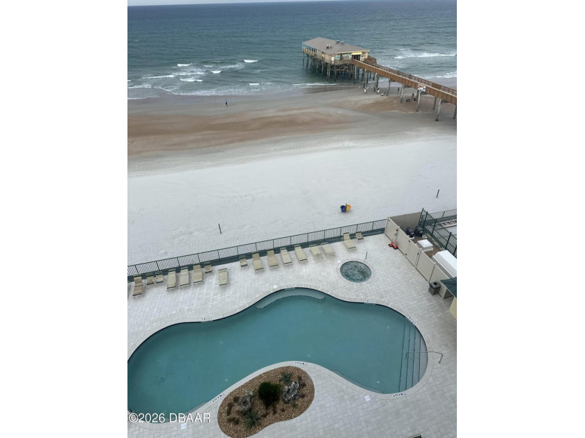 Newly Remodeled Oceanfront Condo This direct oceanfront - photo 11