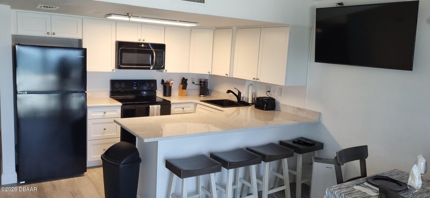 Newly Remodeled Oceanfront Condo This direct oceanfront - photo 13