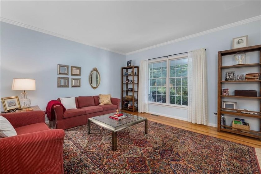 Beautifully maintained one owner home in Prides Crossing. This - photo 18