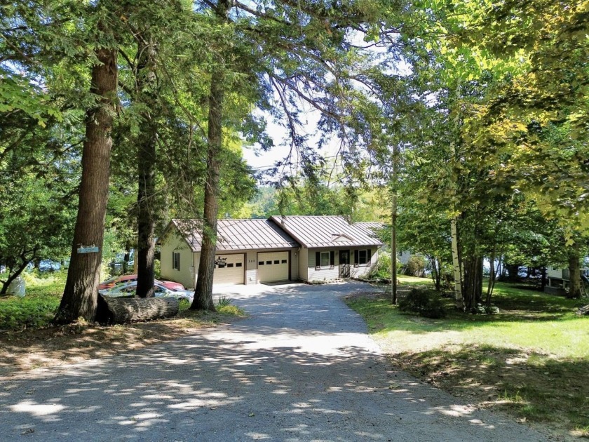 Welcome to Peacepipe Drive, where beautiful homes and - photo 49