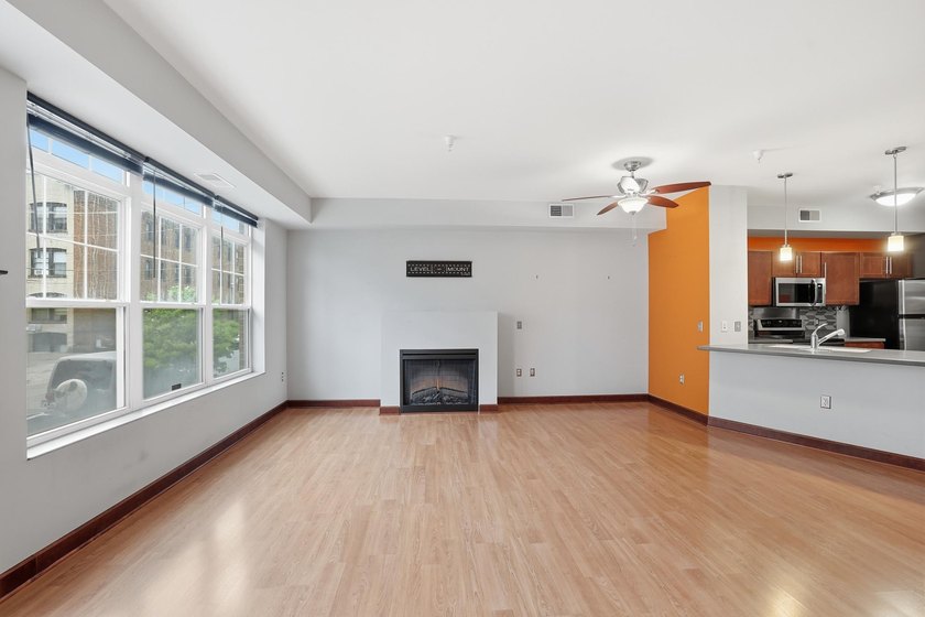 Welcome to this beautifully maintained 1-bedroom, 1-bath - photo 2