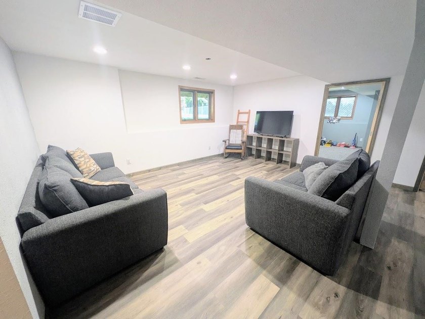 Nestled in a quiet neighborhood, this freshly remodeled 3 - photo 14