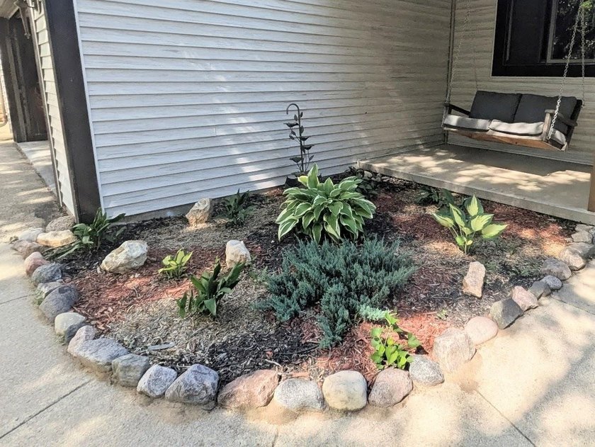 Nestled in a quiet neighborhood, this freshly remodeled 3 - photo 26