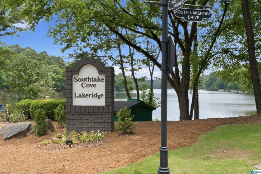 Rare opportunity to experience waterfront living in The Cove of - photo 3