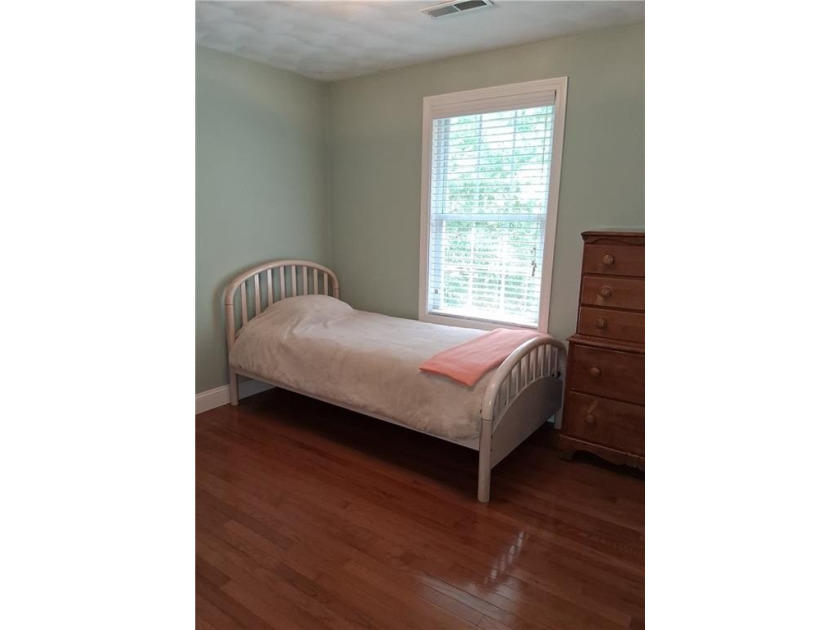Immaculately maintained by the original owner, this 4 / 5 - photo 17