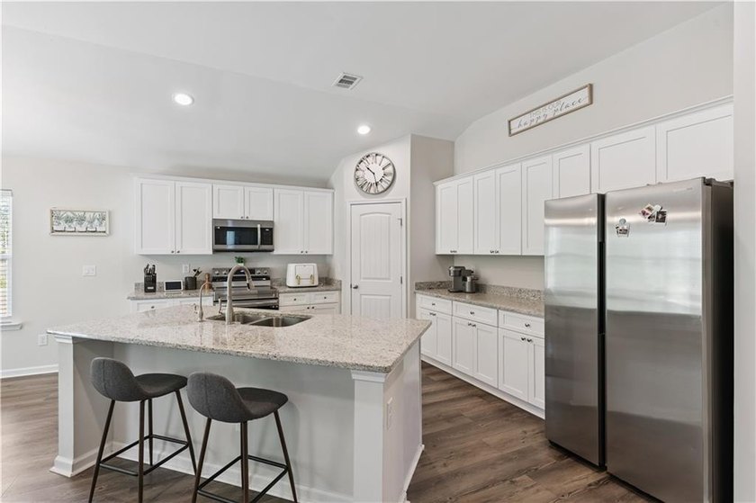 Like-New Home in St. Marys, Built in 2023. Welcome to 68 Hayden - photo 4