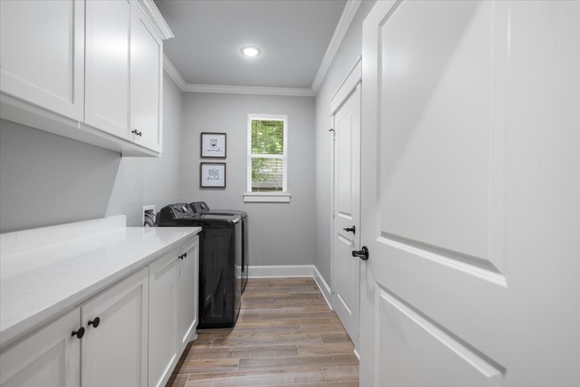Almost new and brimming with farmhouse charm, this four bedroom - photo 26