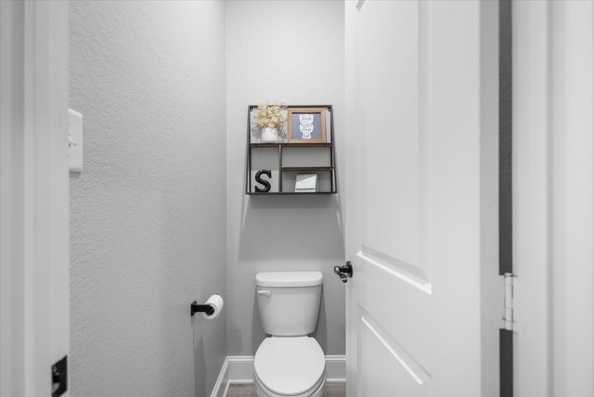 Almost new and brimming with farmhouse charm, this four bedroom - photo 28