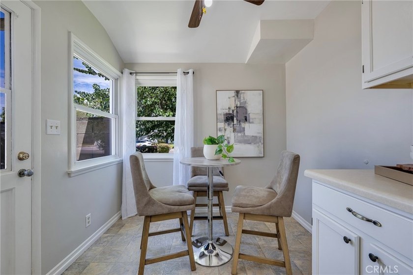 Welcome home to this beautifully well-maintained single-story - photo 7