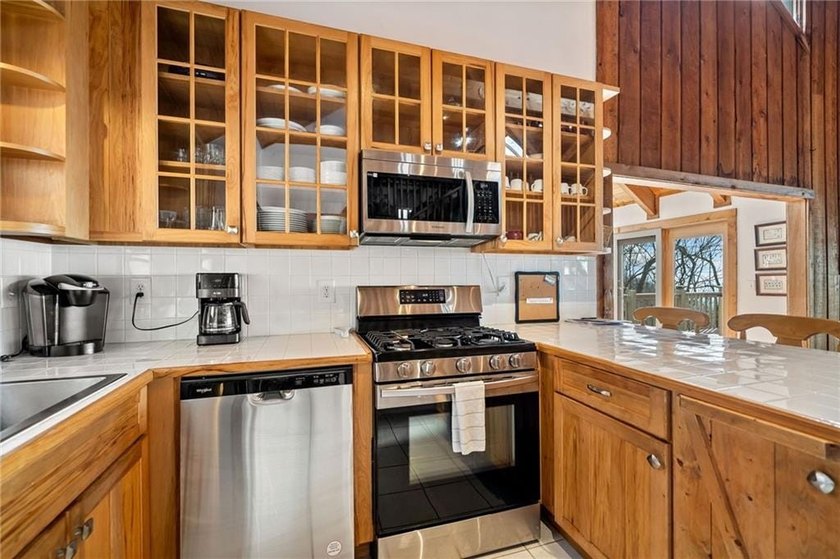 THAT VIEW . . . This perfect mountain cabin sits at over 3000 - photo 21
