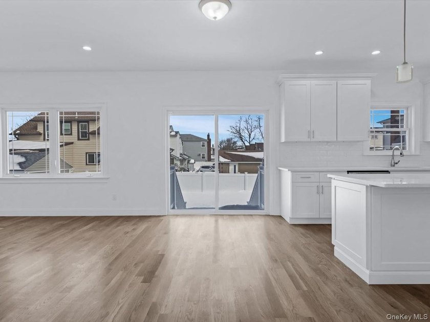 Welcome to 42 Williamson Street, a beautiful new construction - photo 12