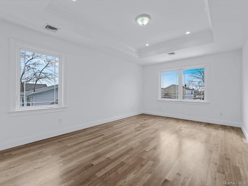 Welcome to 42 Williamson Street, a beautiful new construction - photo 16