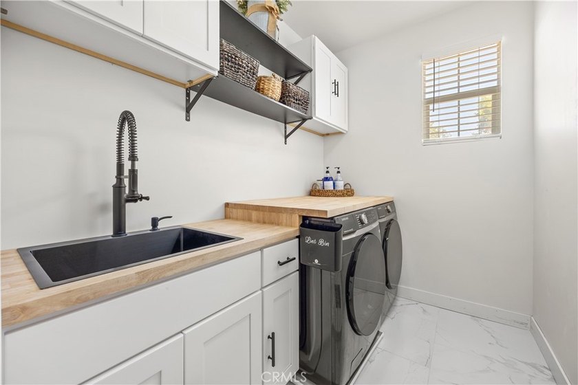 Welcome to the highly sought-after Menifee Lakes community in - photo 17
