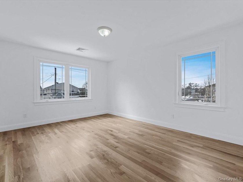 Welcome to 42 Williamson Street, a beautiful new construction - photo 20