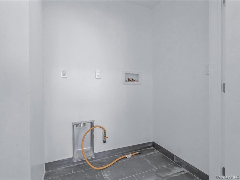 Welcome to 42 Williamson Street, a beautiful new construction - photo 25
