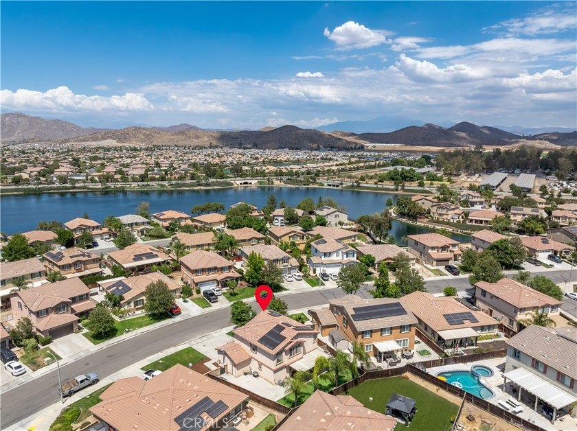 Welcome to the highly sought-after Menifee Lakes community in - photo 38