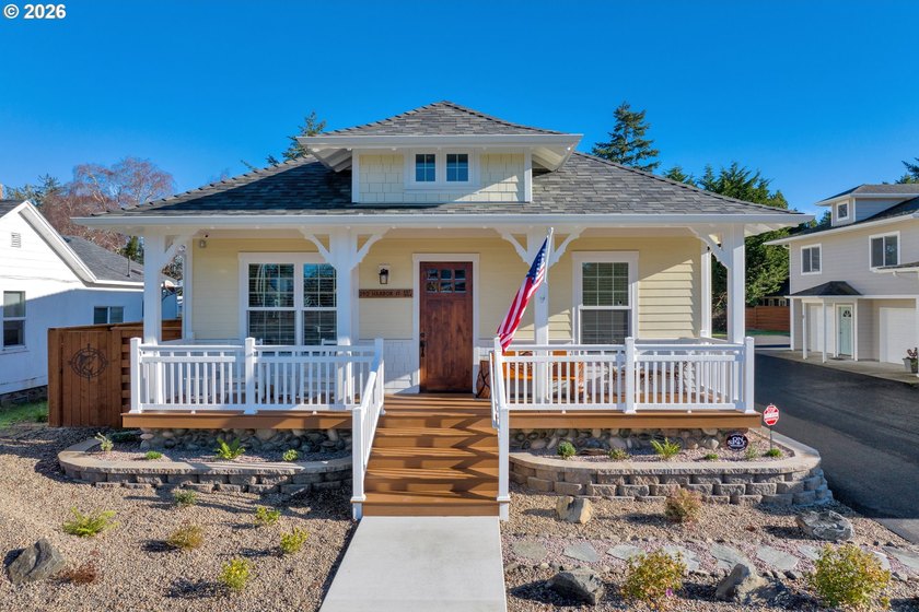 *Available Fully Furnished* 5 Bed 3 Bath residence. Here is your - photo 2