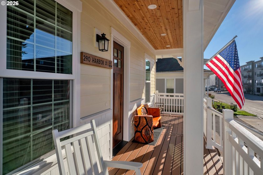 *Available Fully Furnished* 5 Bed 3 Bath residence. Here is your - photo 5