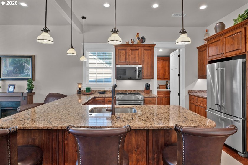*Available Fully Furnished* 5 Bed 3 Bath residence. Here is your - photo 10