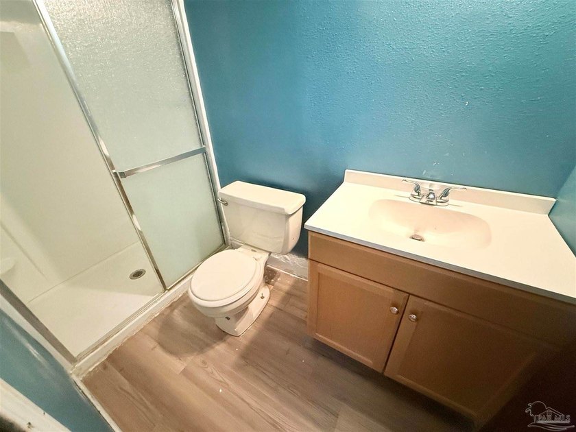 Spacious home offering a unique floor plan with plenty of room - photo 15