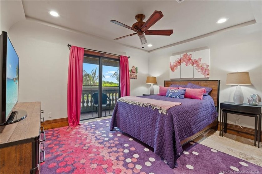 Experience elevated coastal living in this luxurious 5BD 3.5BA - photo 36