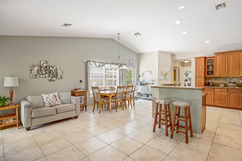 This fantastic pool home can now be yours. This CBS 3/2.5 plus - photo 12