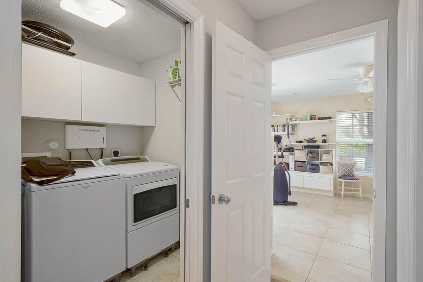 This fantastic pool home can now be yours. This CBS 3/2.5 plus - photo 15