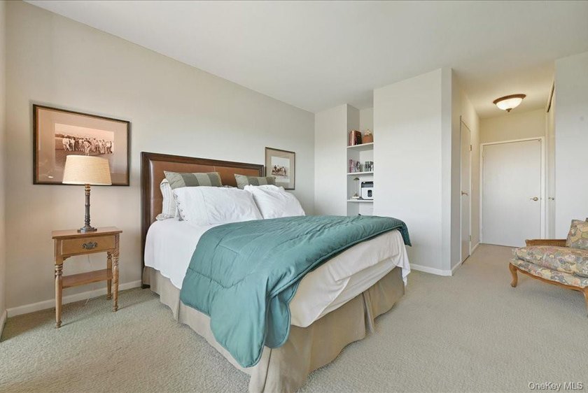 ENJOY INCREDIBLE LOCATION, VIEWS AND RENOVATION! HARD TO FIND! - photo 21