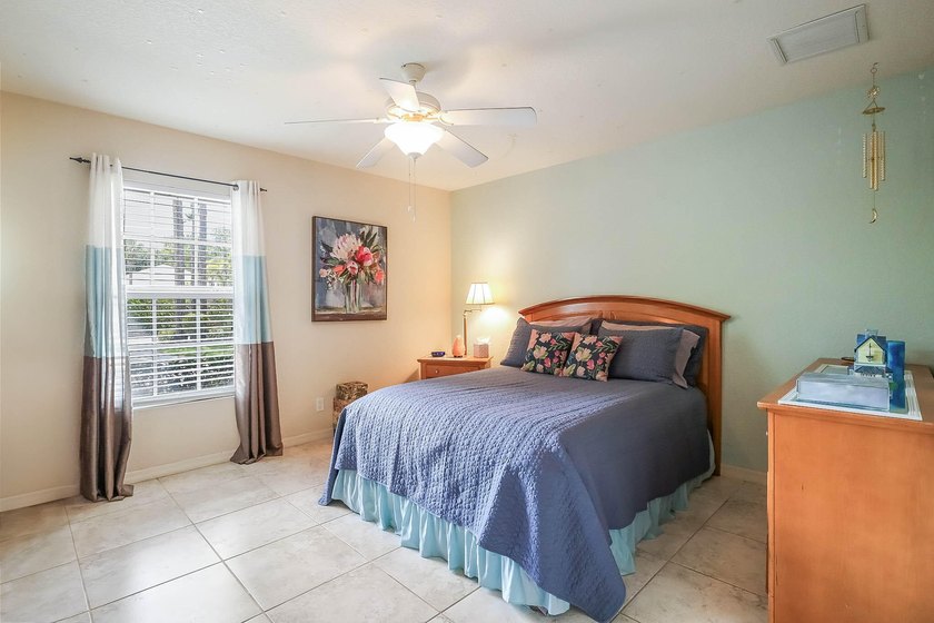 This fantastic pool home can now be yours. This CBS 3/2.5 plus - photo 23