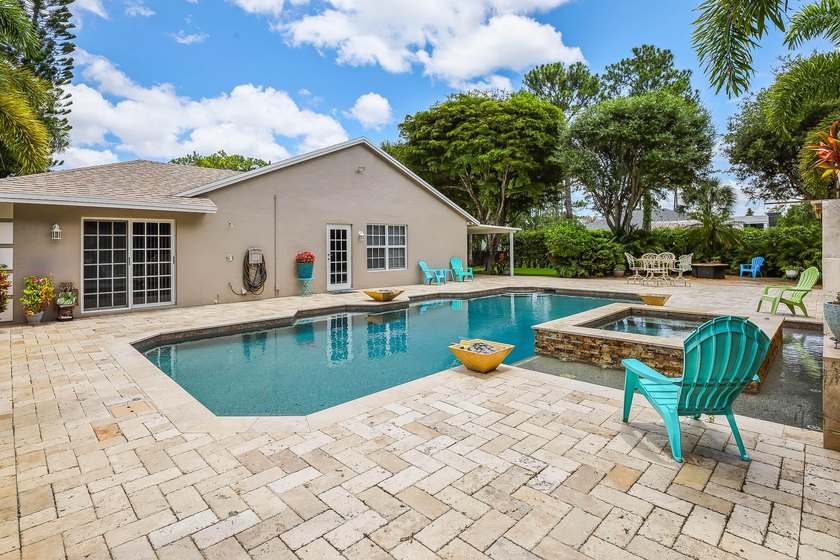 This fantastic pool home can now be yours. This CBS 3/2.5 plus - photo 29