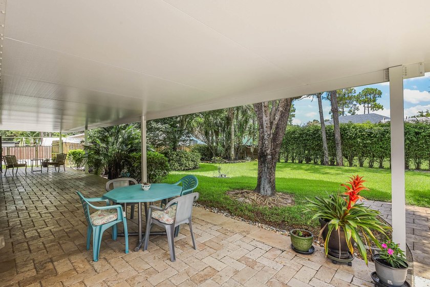 This fantastic pool home can now be yours. This CBS 3/2.5 plus - photo 40