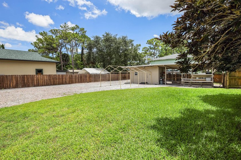 This fantastic pool home can now be yours. This CBS 3/2.5 plus - photo 46