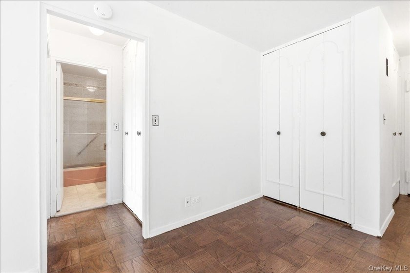 Big Terrace, Bigger Potential at the Kennedy House! Welcome to - photo 18