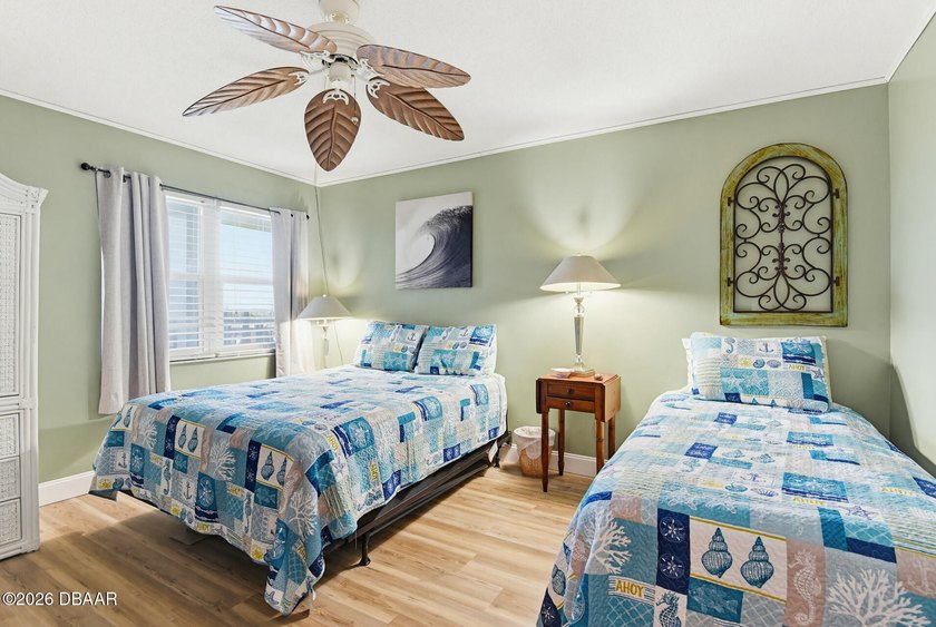 Oceanfront Ocean Views. Furnished. New pool, New seawall, direct - photo 22