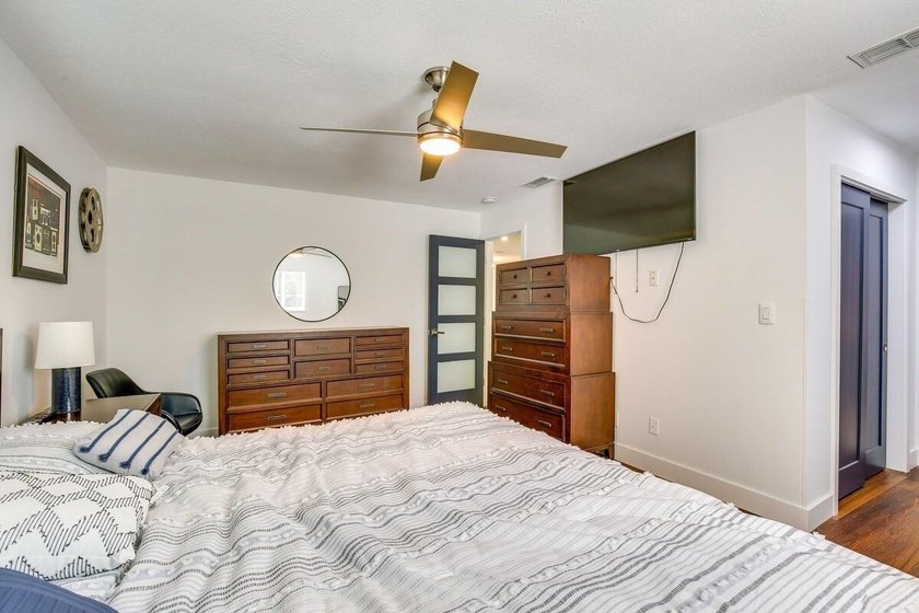 Wonderful for a single-family or investment opportunity, nestled - photo 16