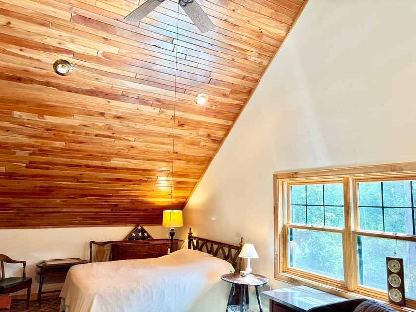 Escape to the beauty of the Northwoods with this one-of-a-kind - photo 15