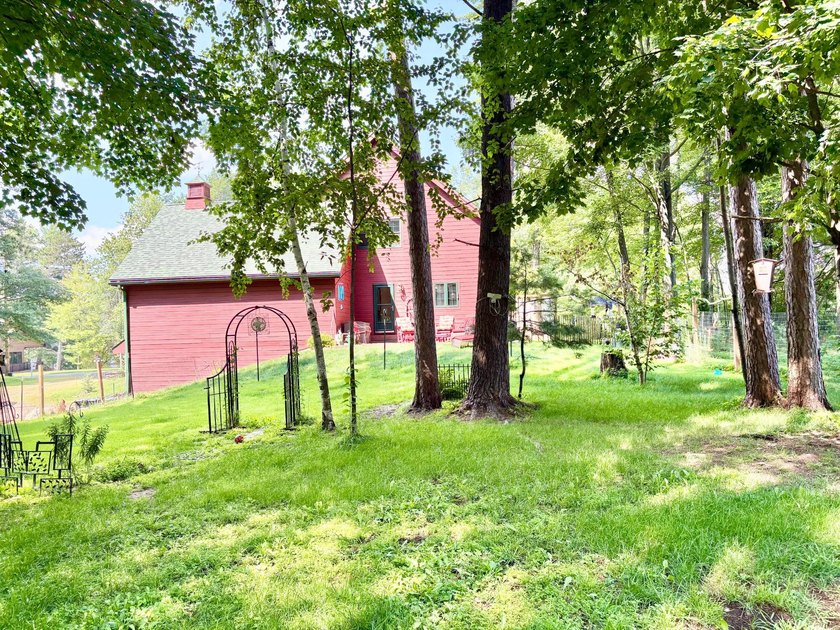 Escape to the beauty of the Northwoods with this one-of-a-kind - photo 26