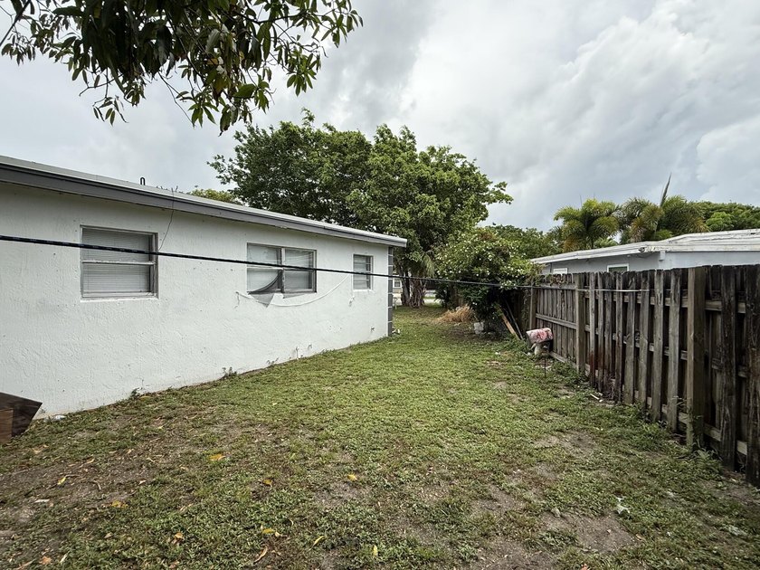 Don't miss this beautifully renovated, centrally located - photo 22