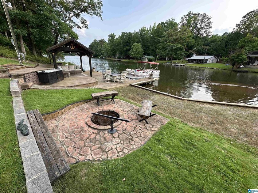 Lakefront Timeless Brick Home! Year-round water on beautiful - photo 4