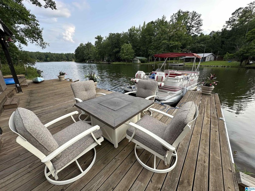 Lakefront Timeless Brick Home! Year-round water on beautiful - photo 6