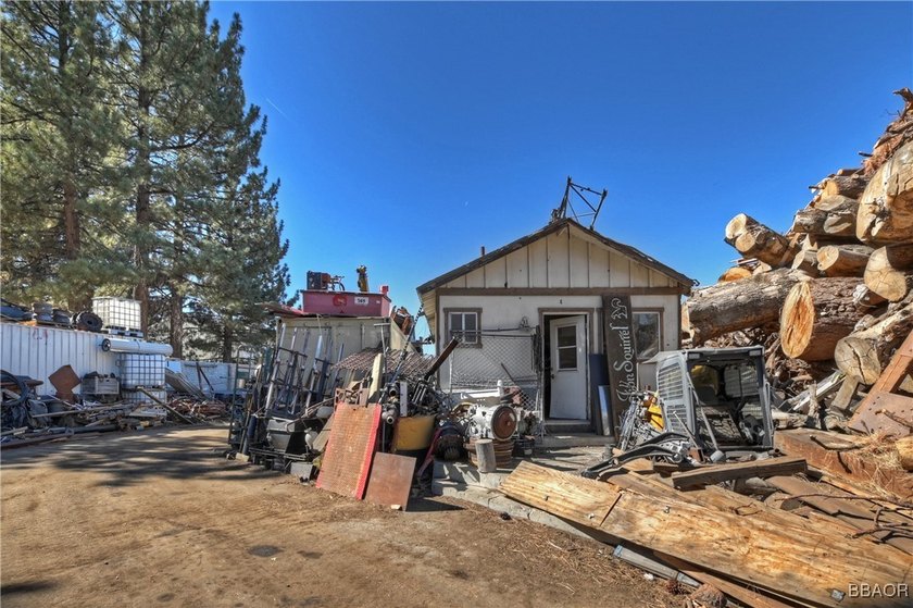 PRIME COMMERCIAL OPPORTUNITY IN BIG BEAR LAKE! Three commercial - photo 22