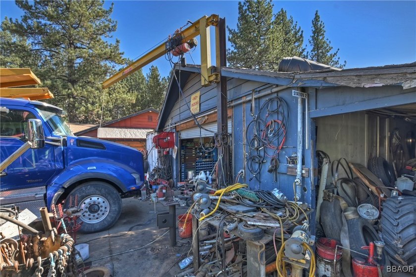 PRIME COMMERCIAL OPPORTUNITY IN BIG BEAR LAKE! Three commercial - photo 25