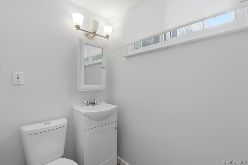 Welcome to 26 Woodchuck Lane in Setauket, located in the highly - photo 26