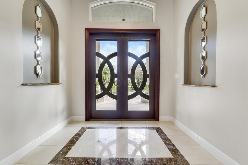 NOW PRICED BELOW APPRAISED VALUE! Serenity Awaits: Luxury - photo 3