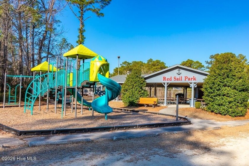 A resort-style community just minutes from historic downtown New - photo 40