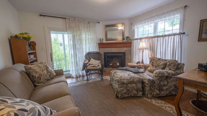 Adorable, updated &amp; perfectly located, welcome to one of - photo 19