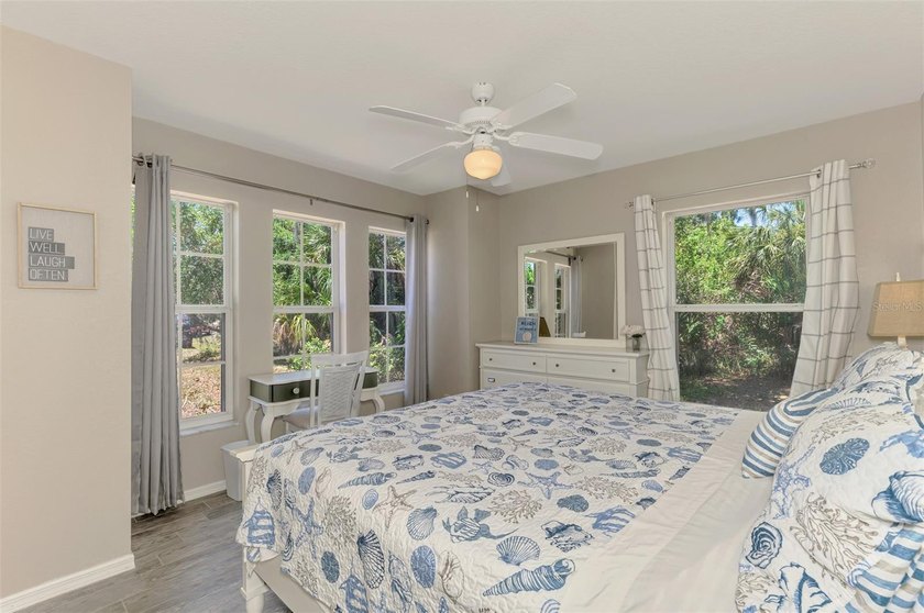 POOL HOME + HALF-ACRE CUL-DE-SAC LOT + EXTRA BUILDABLE LOT - photo 32